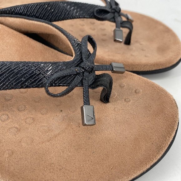 Vionic Sandals Women’s 7.5 wide black leather flip flop bow comfort walking - Picture 3 of 6